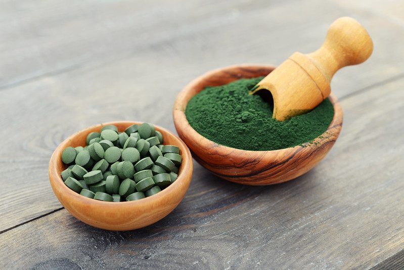 Además de prevenir los "tres altos", ¿qué papel tiene la espirulina en polvo? Además de prevenir los «tres altos», ¿qué papel tiene la espirulina en polvo?